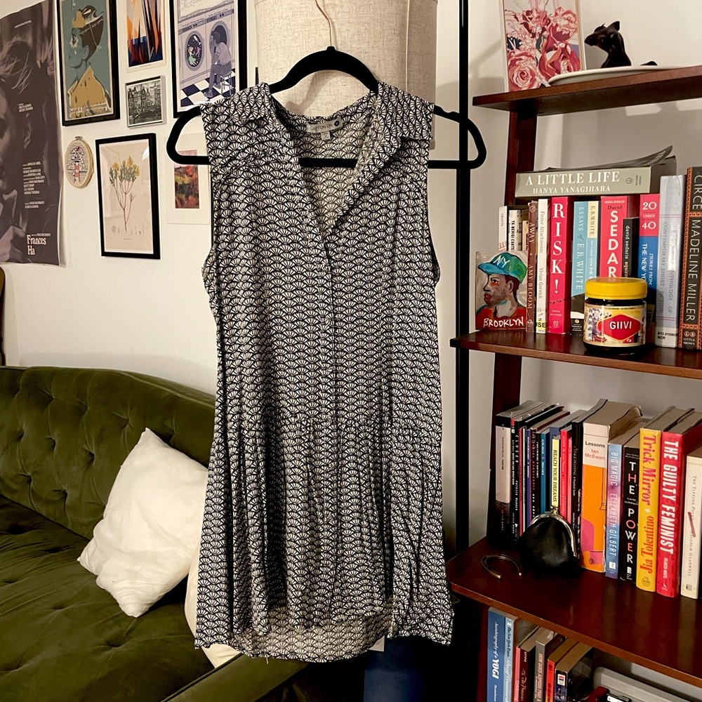 Black & white drop-waist mini dress
